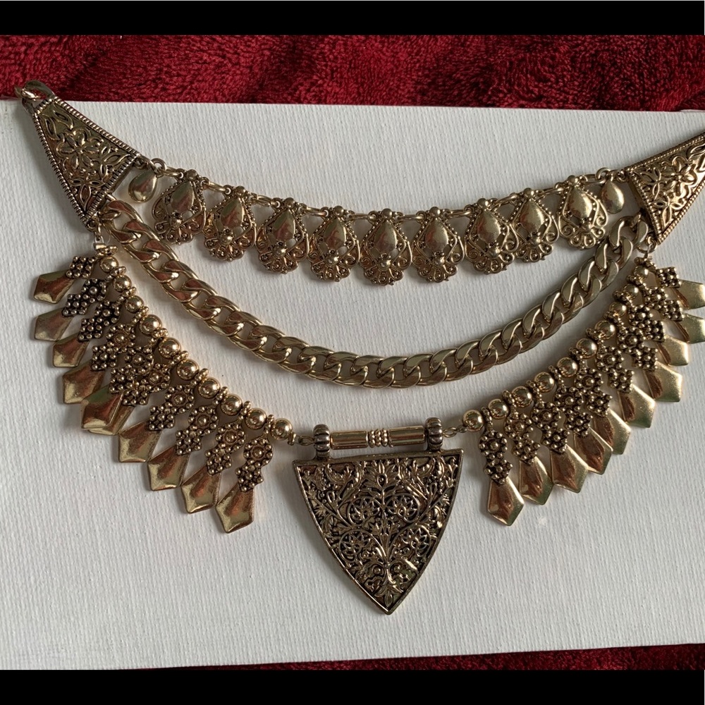 Fun statement necklace!